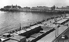 White-Rock-Baths-and-Pier.-1954.